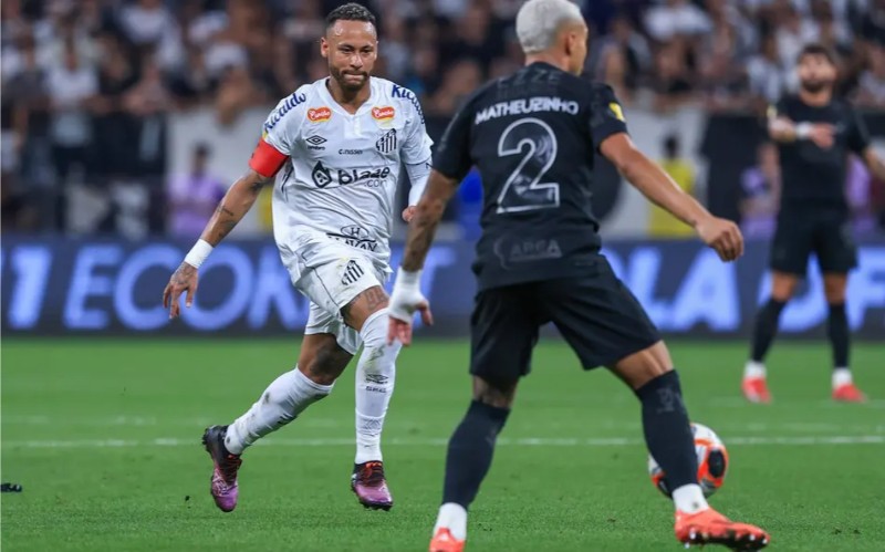 Santos được đánh giá cao hơn Vitoria